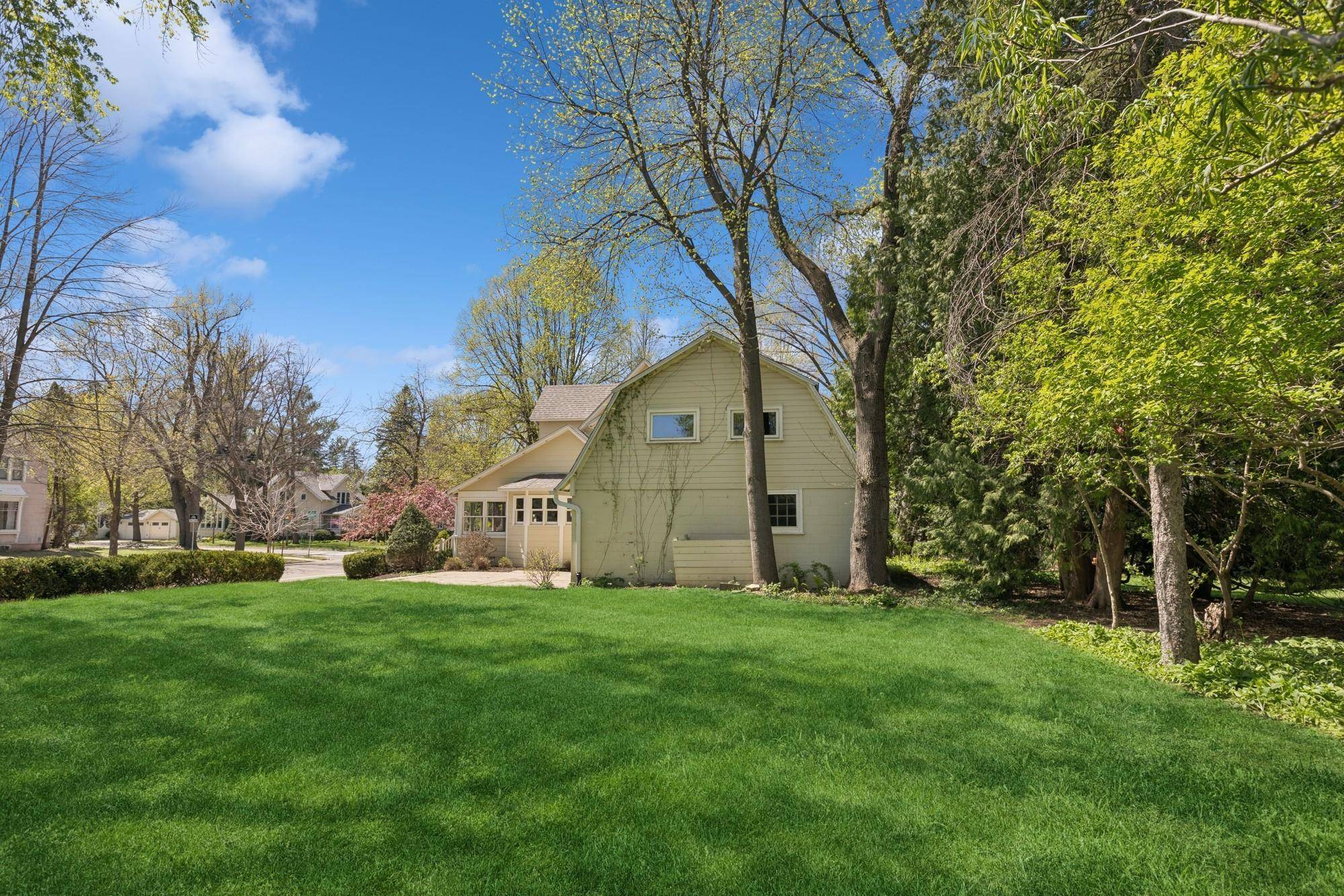 Northfield, MN 55057,319 Elm ST
