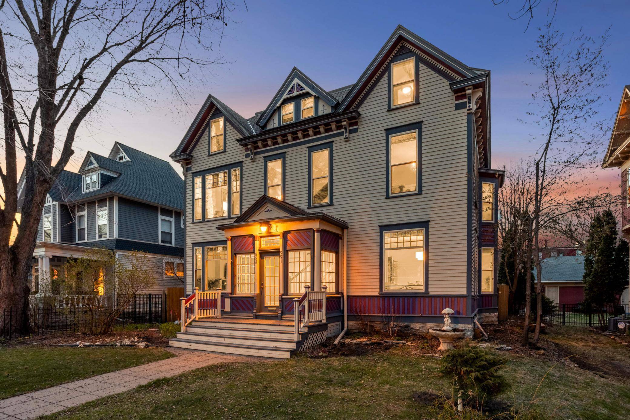 Saint Paul, MN 55102,553 Ashland AVE #553
