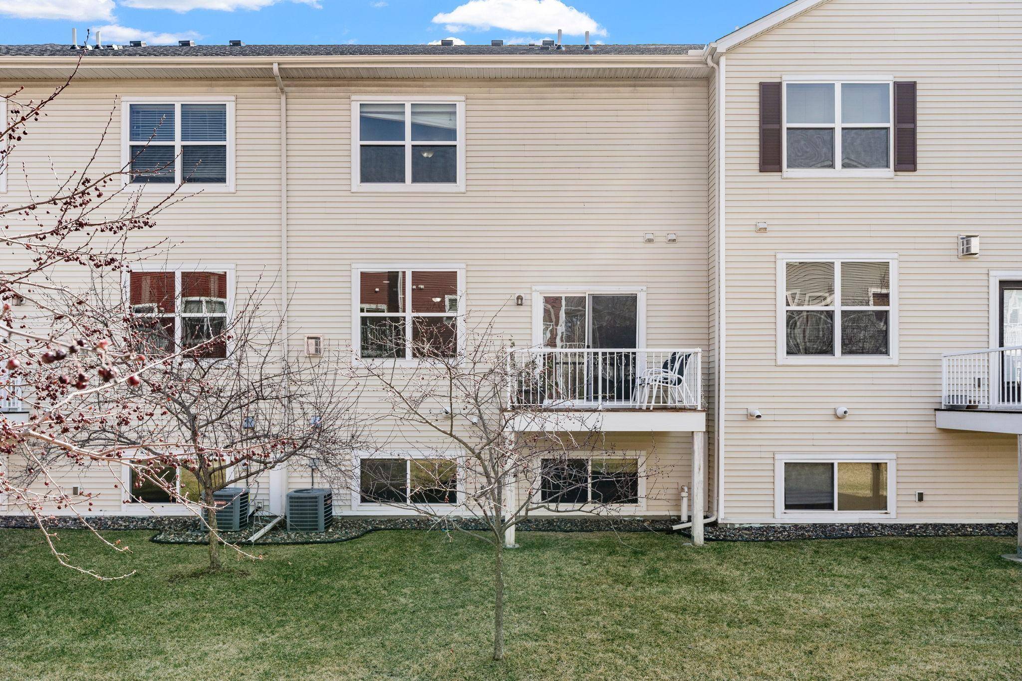 Chanhassen, MN 55317,9518 Roosevelt DR