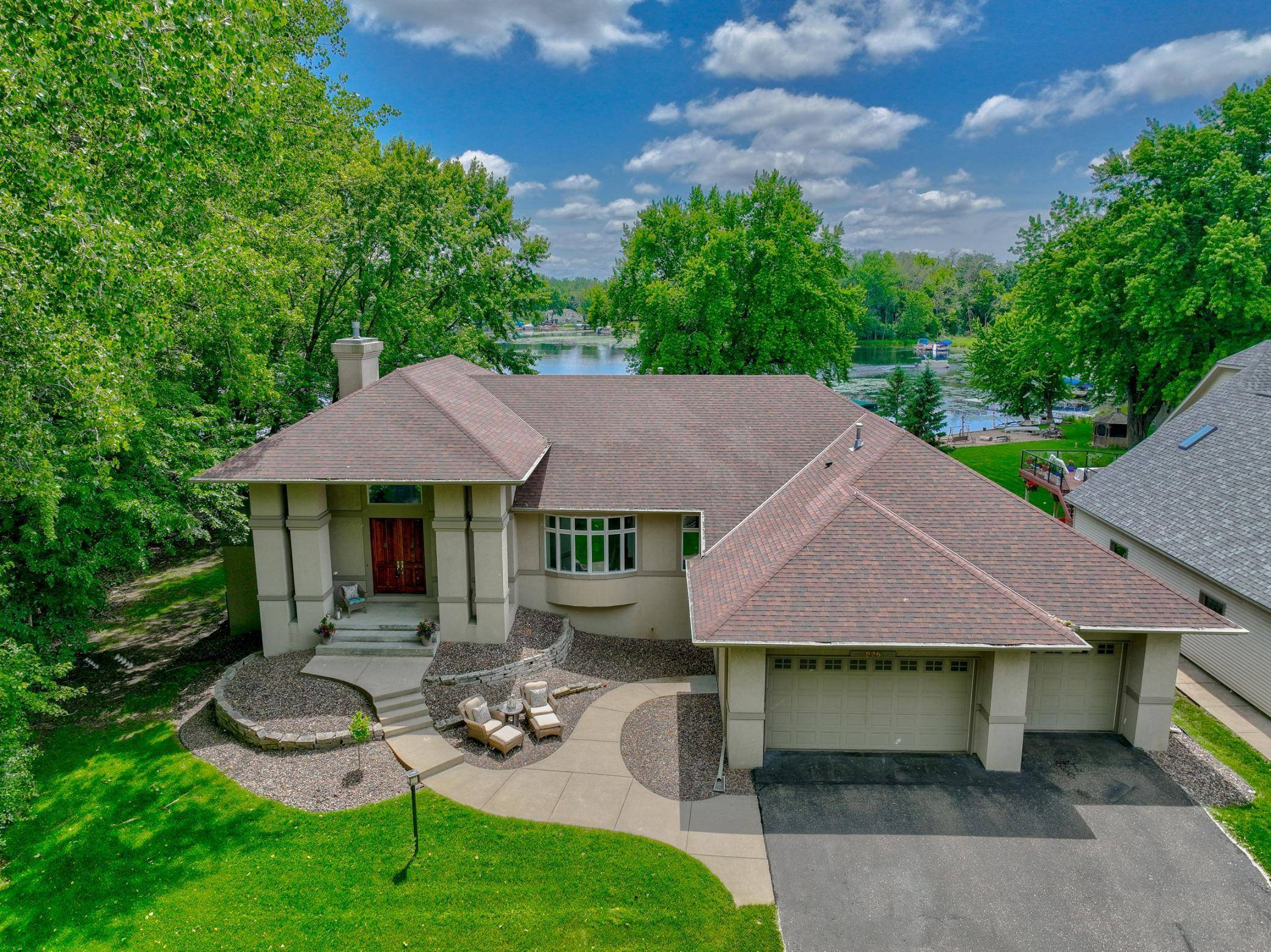 Maplewood, MN 55109,926 N Kohlman LN