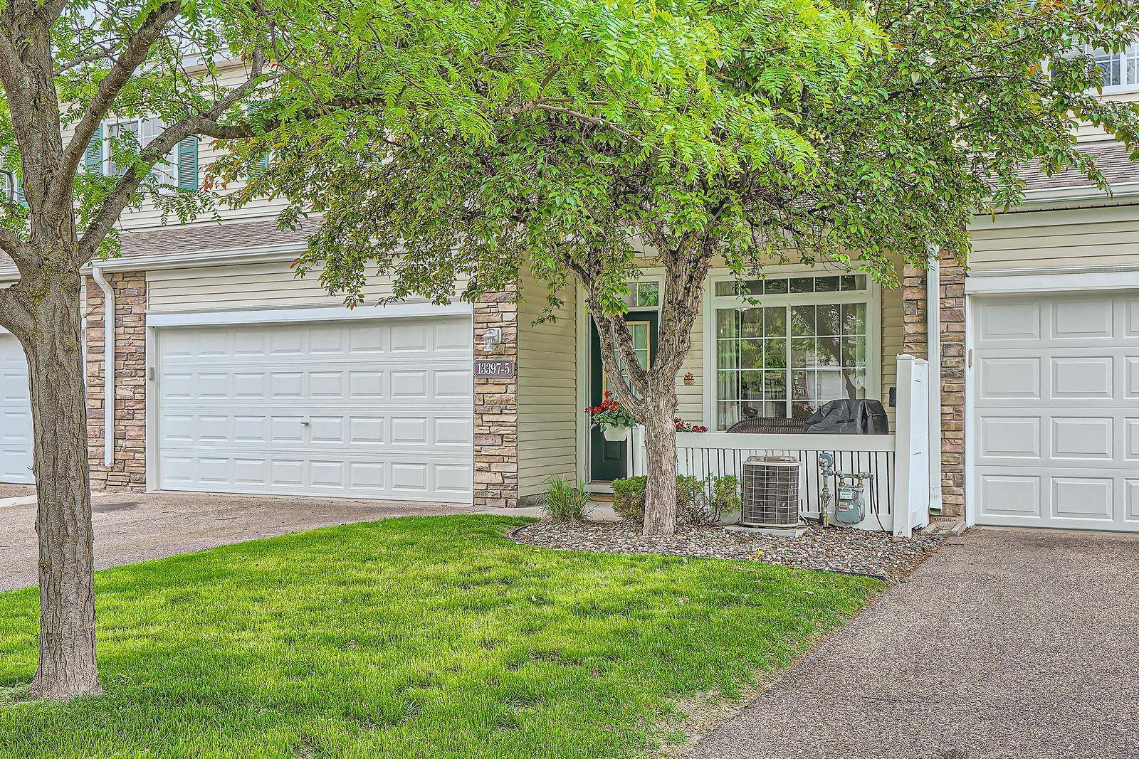 Hugo, MN 55038,13397 Europa CT N #5