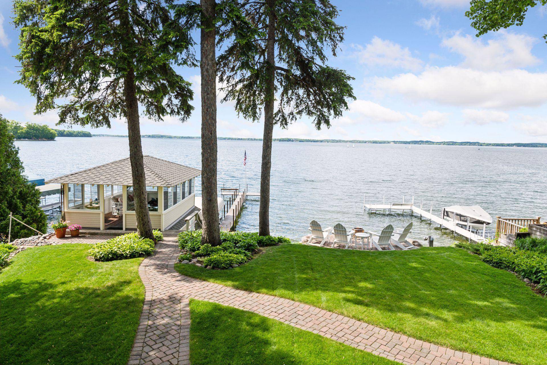 Deephaven, MN 55331,19820 Lakeview AVE