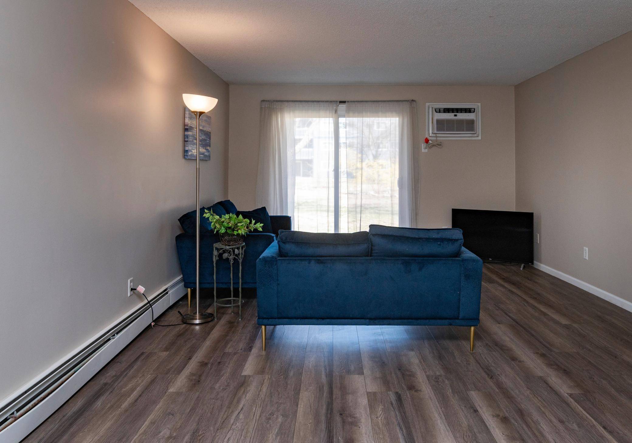 Minneapolis, MN 55408,2930 Blaisdell AVE #124