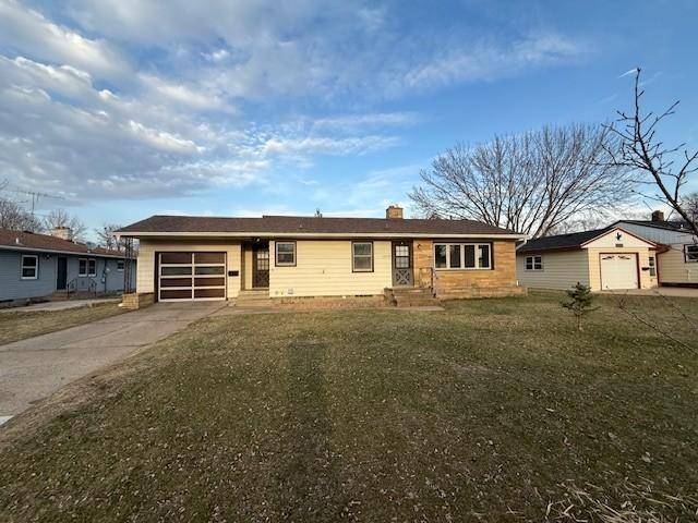 Saint Cloud, MN 56303,1030 32nd AVE N