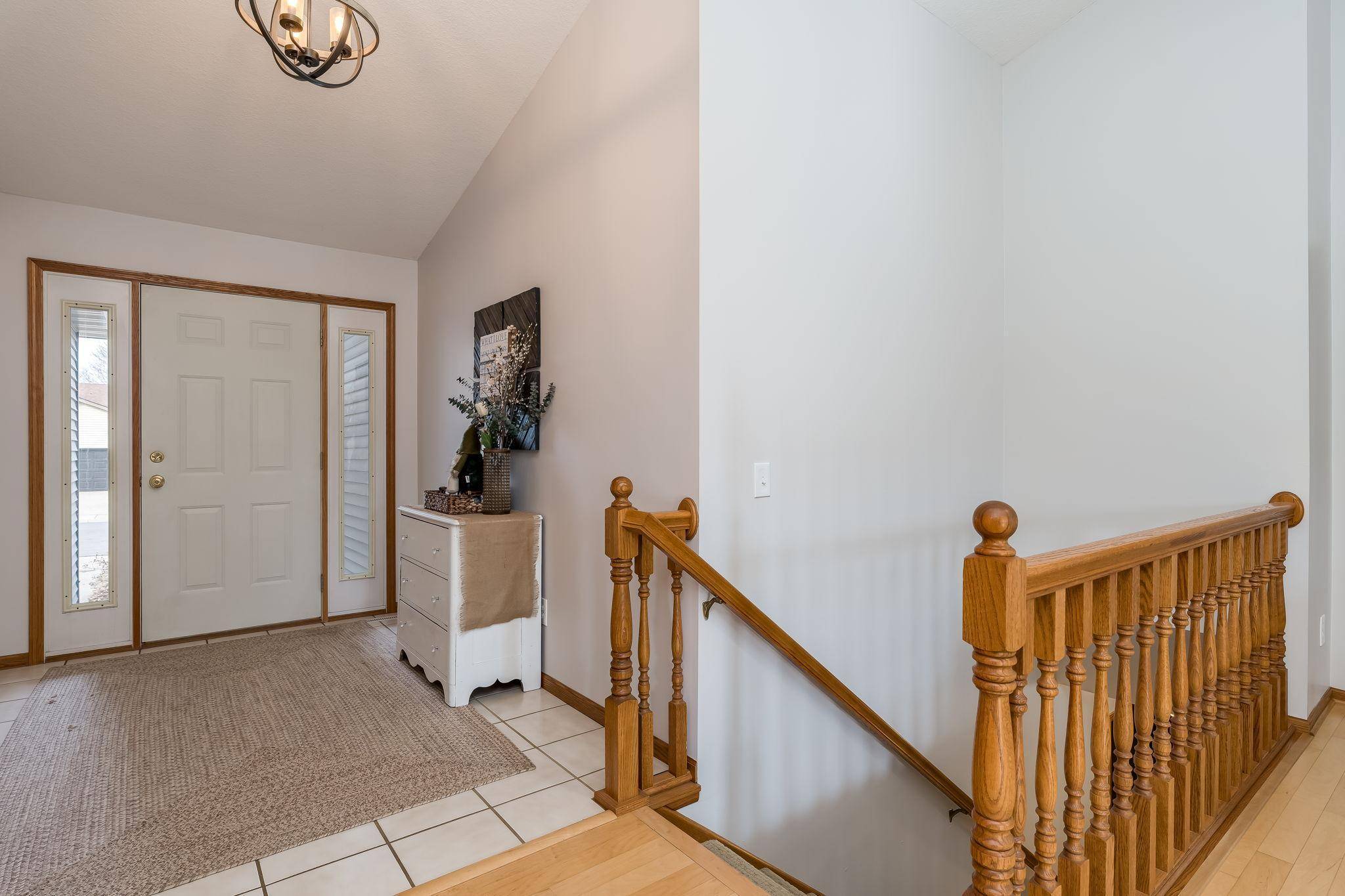 North Mankato, MN 56003,1579 La Mar DR