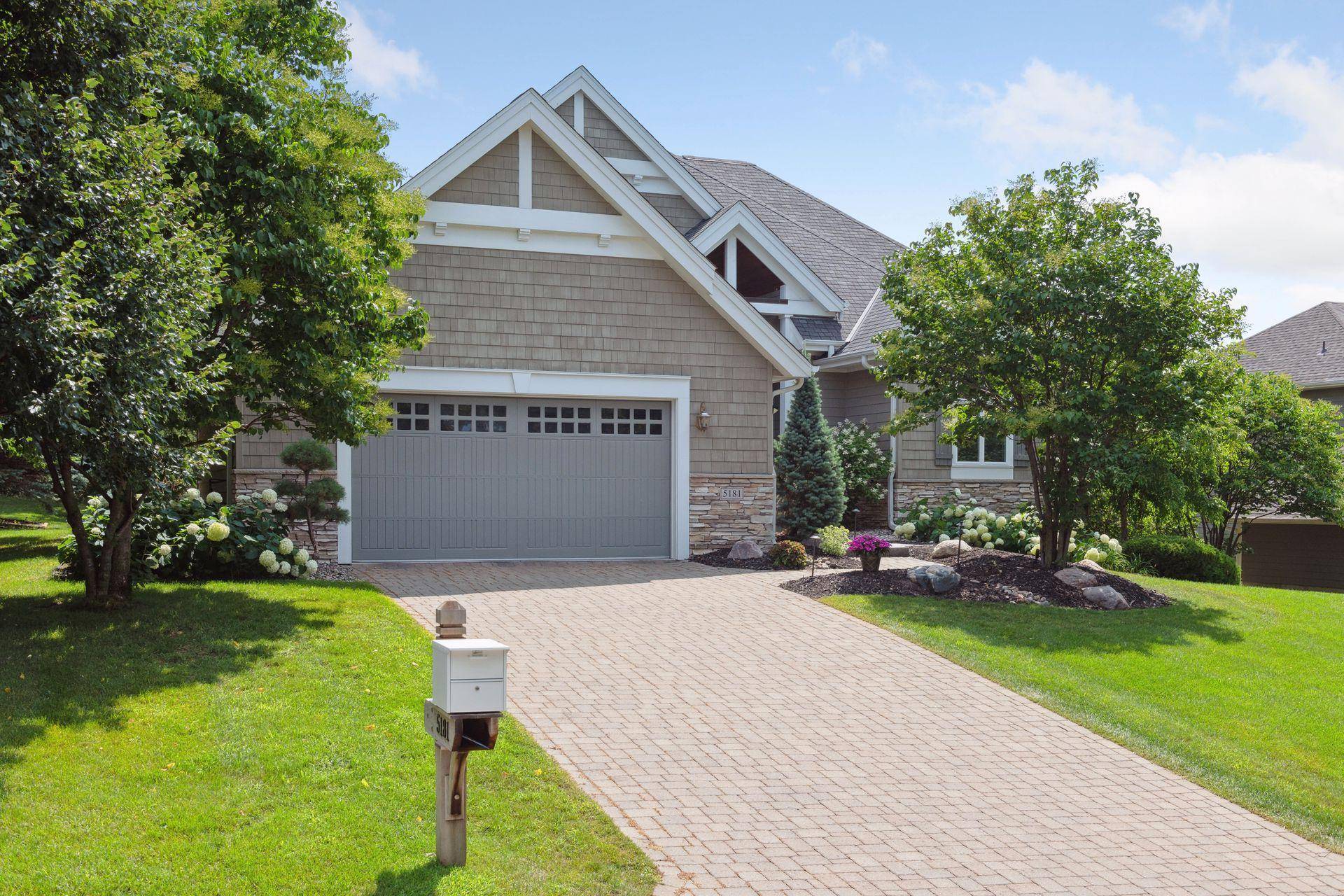 Edina, MN 55436,5181 Malibu DR