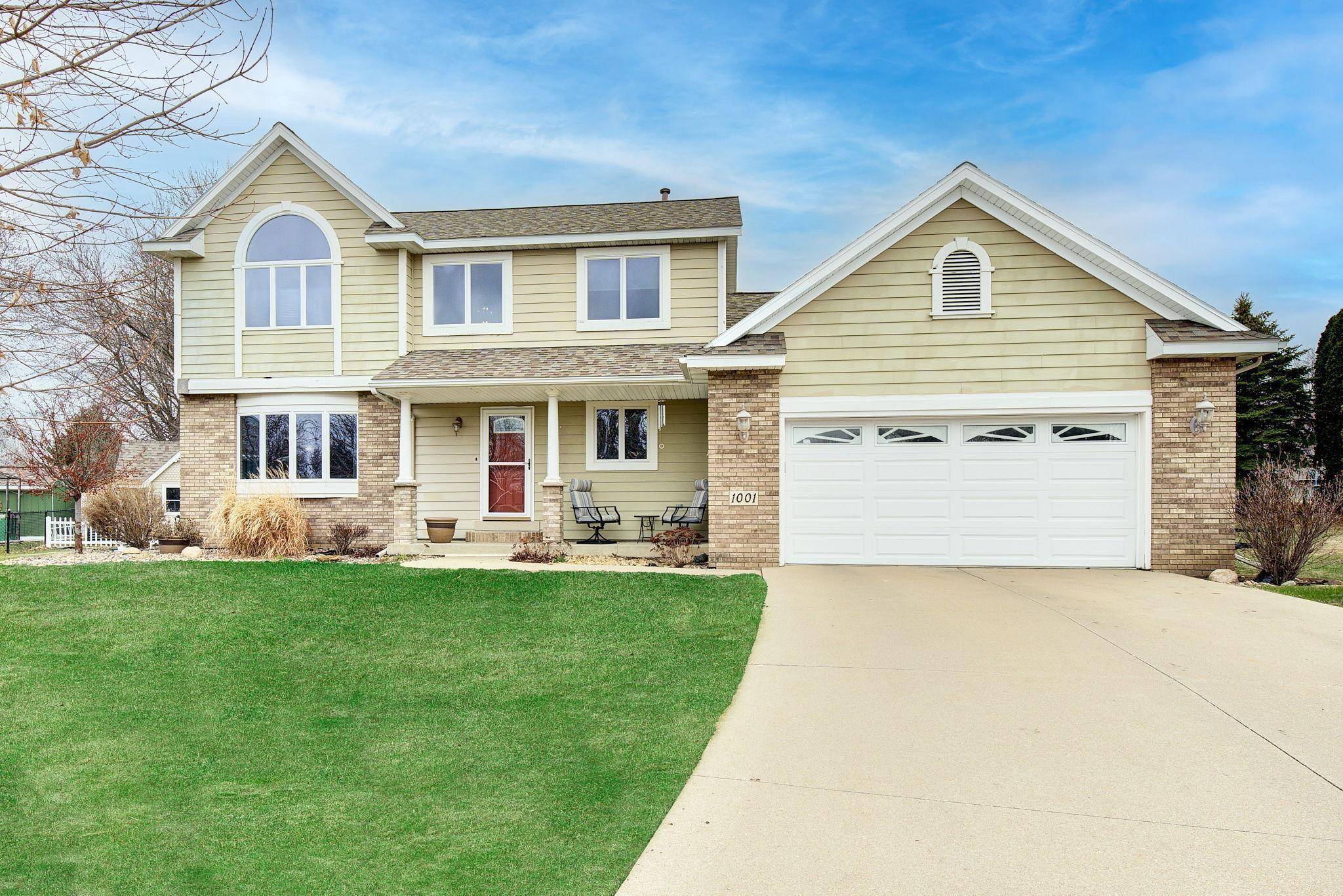 Kasson, MN 55944,1001 4th PL NW