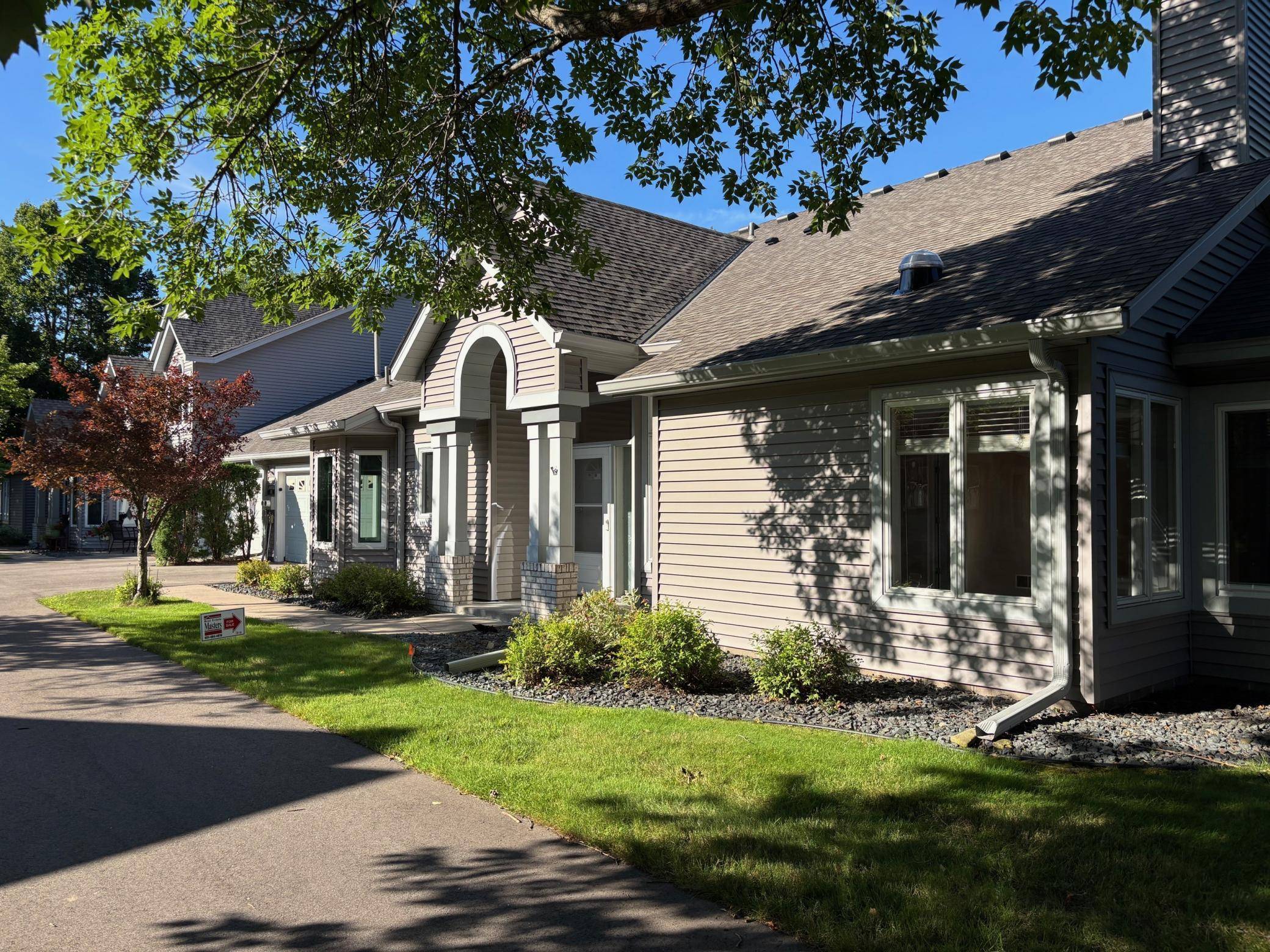 White Bear Lake, MN 55110,2548 Sumac RDG