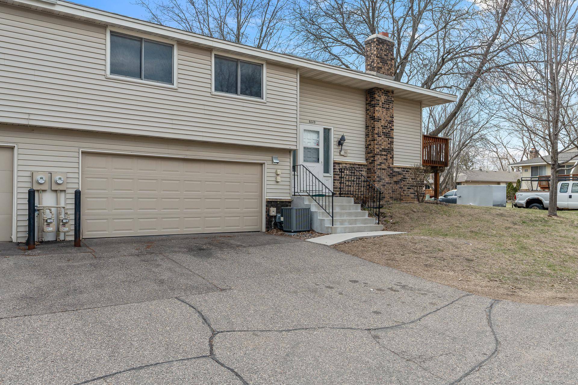 Eagan, MN 55122,4449 Woodgate CT