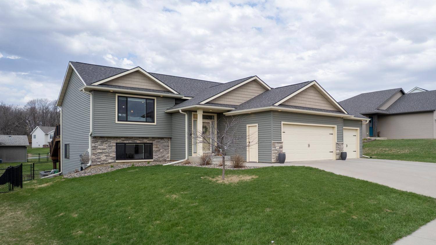 Pine Island, MN 55963,232 Keystone DR NE