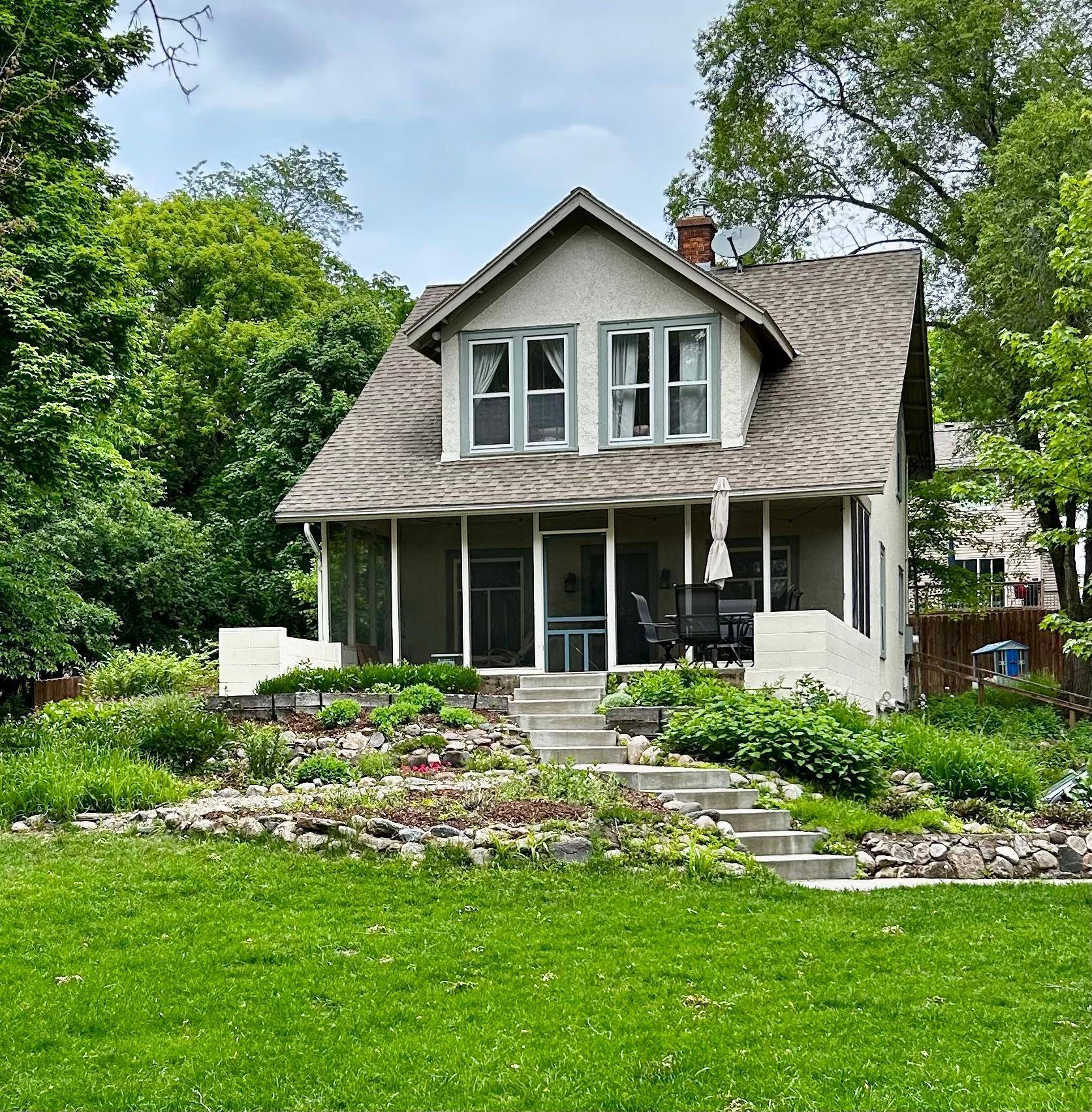 Minnetonka, MN 55345,18916 Excelsior BLVD