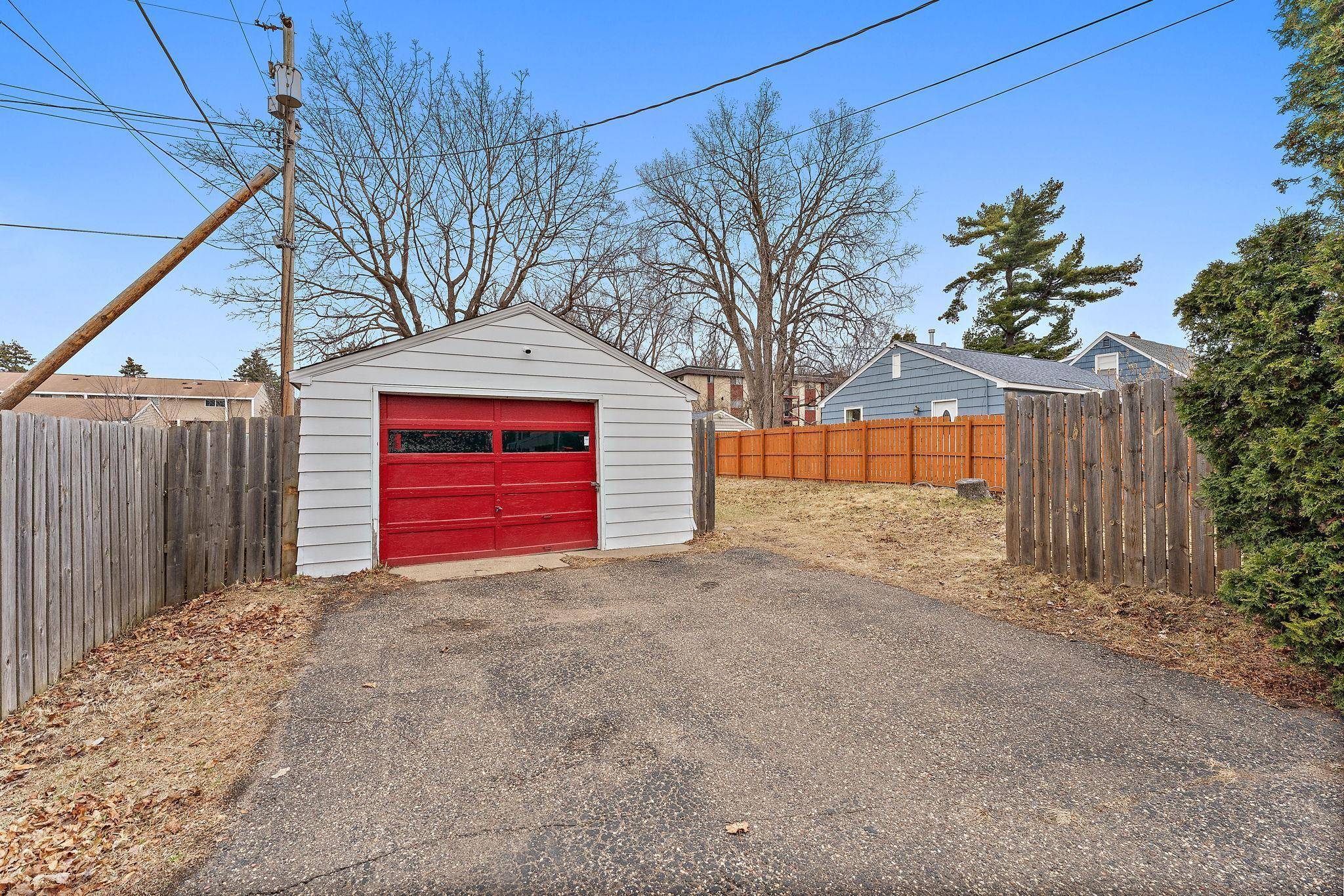 Saint Paul, MN 55106,1453 7th ST E