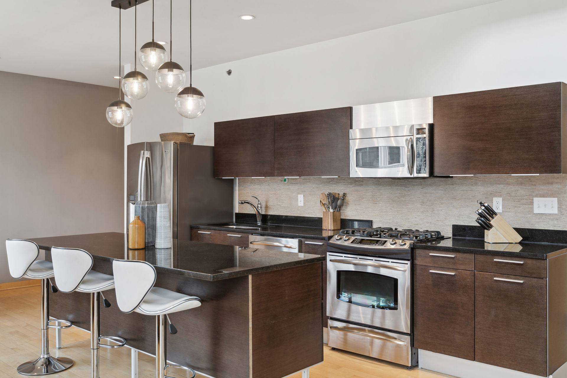 Minneapolis, MN 55416,3104 W Lake ST #410