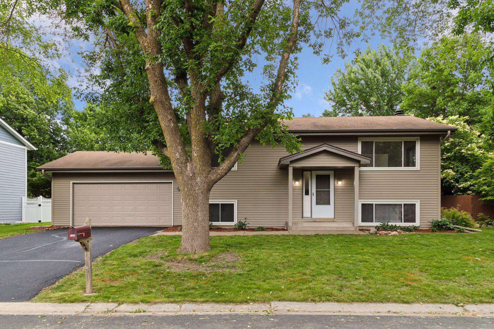 Waconia, MN 55387,156 Carver SQ