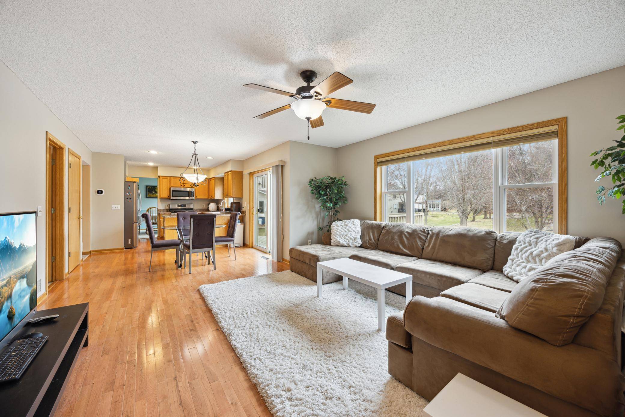 Woodbury, MN 55125,640 Falcon Ridge RD
