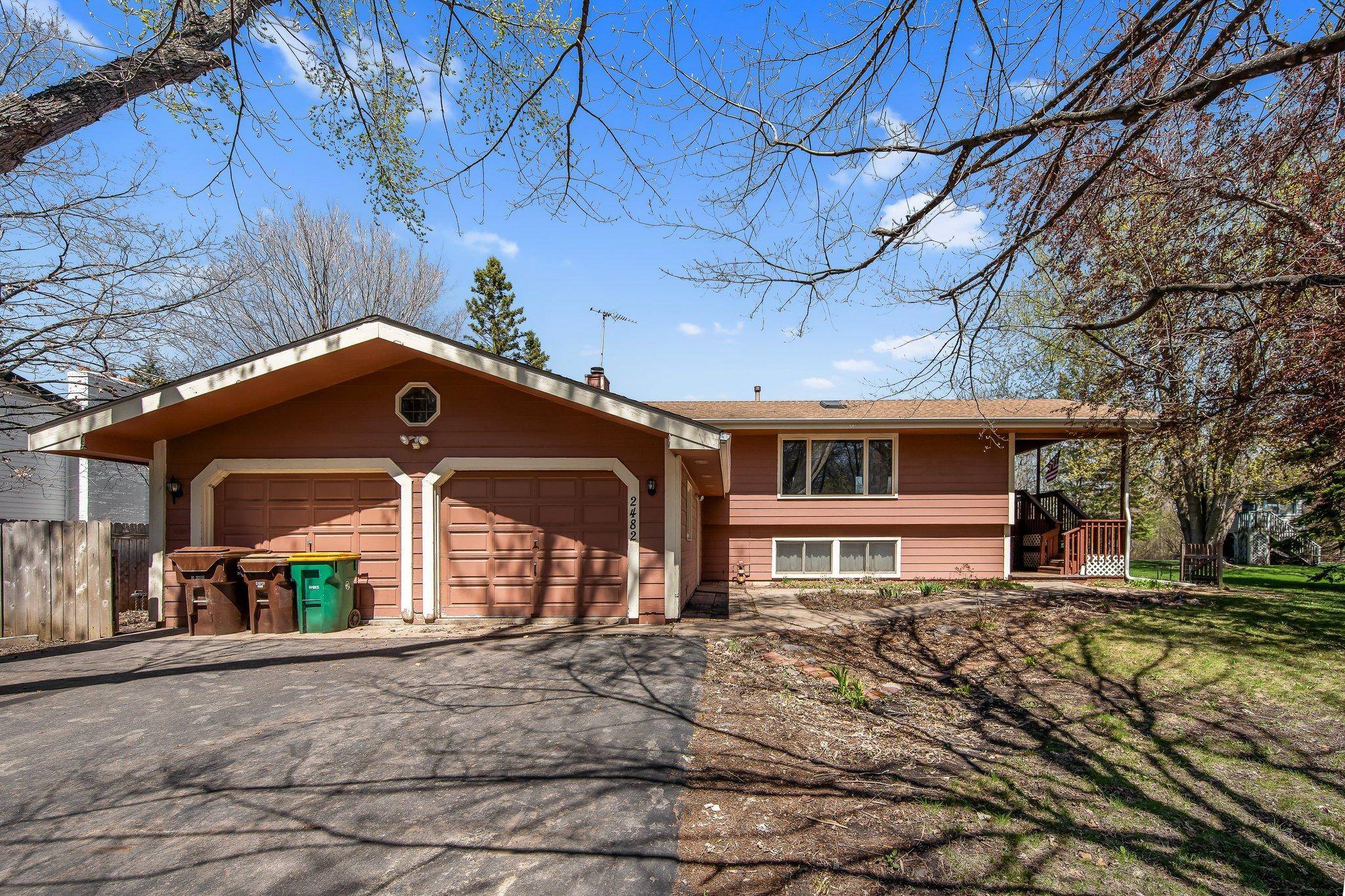 Medina, MN 55356,2482 Bobolink RD