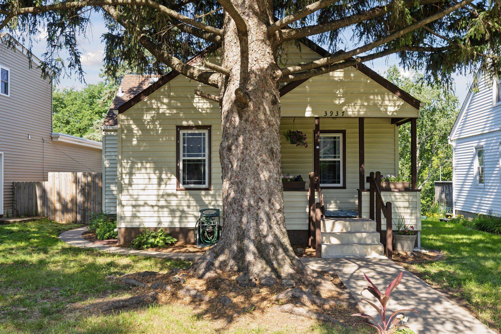 Robbinsdale, MN 55422,3937 Scott AVE N