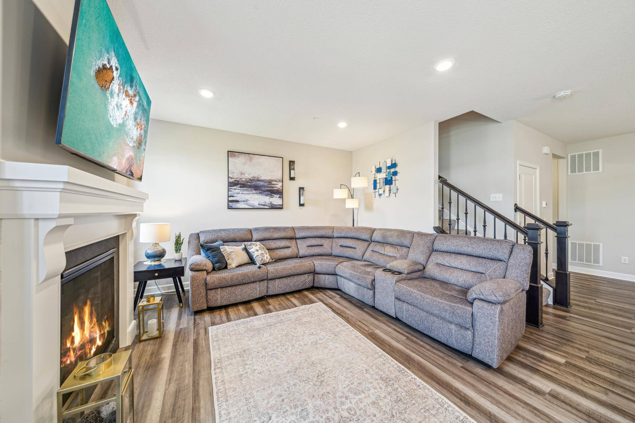 Woodbury, MN 55129,4271 Corn Silk LN