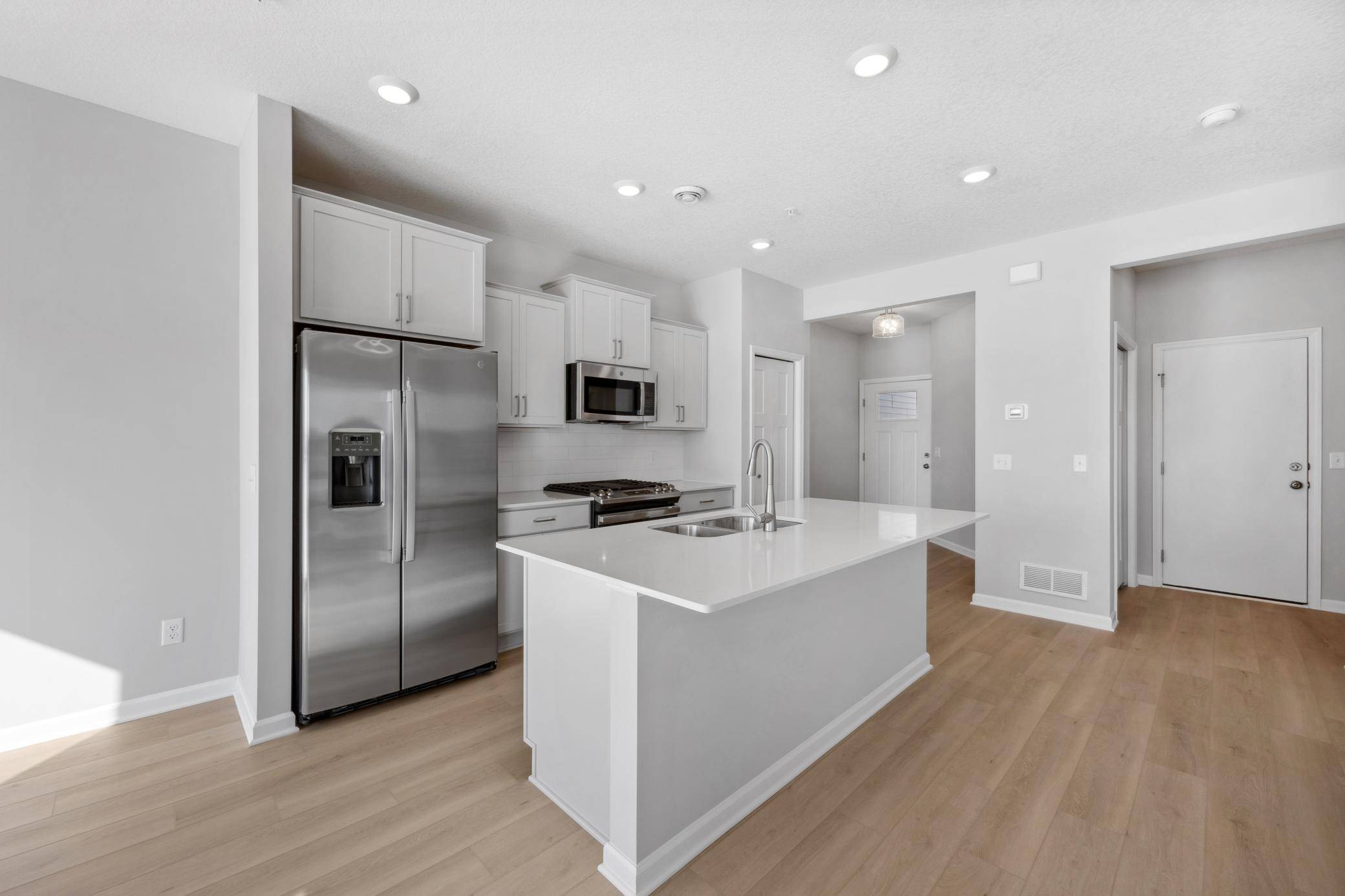West Saint Paul, MN 55118,356 Trenton LN