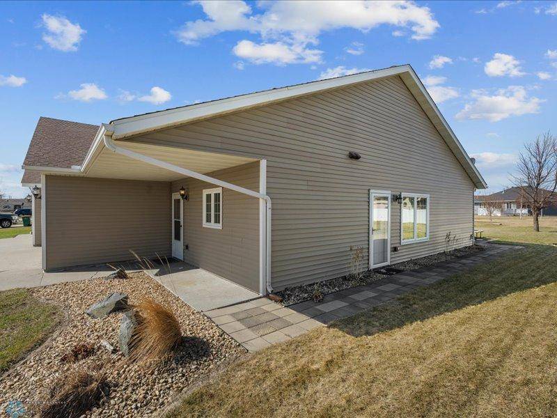 Wahpeton, ND 58075,1829 12th ST N