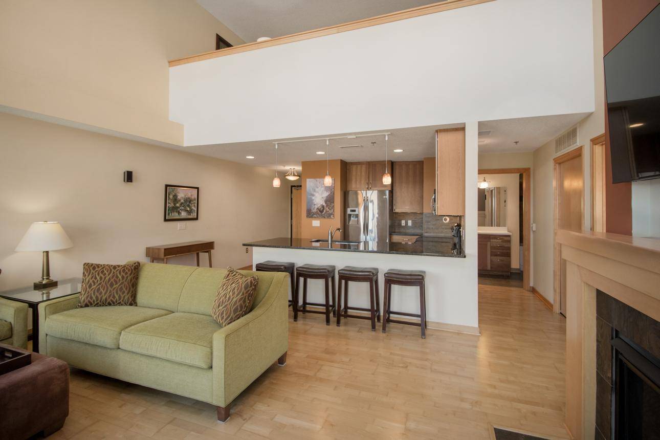 Saint Paul, MN 55102,240 Spring ST #331