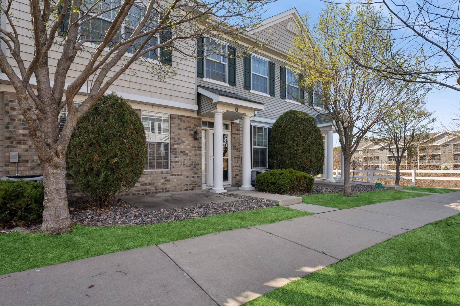 Maplewood, MN 55109,1573 Legacy Pkwy E #2