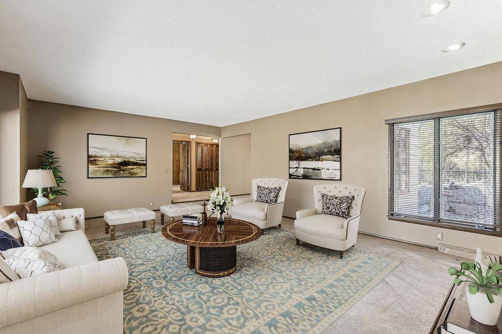 Bloomington, MN 55437,5411 Southwood DR