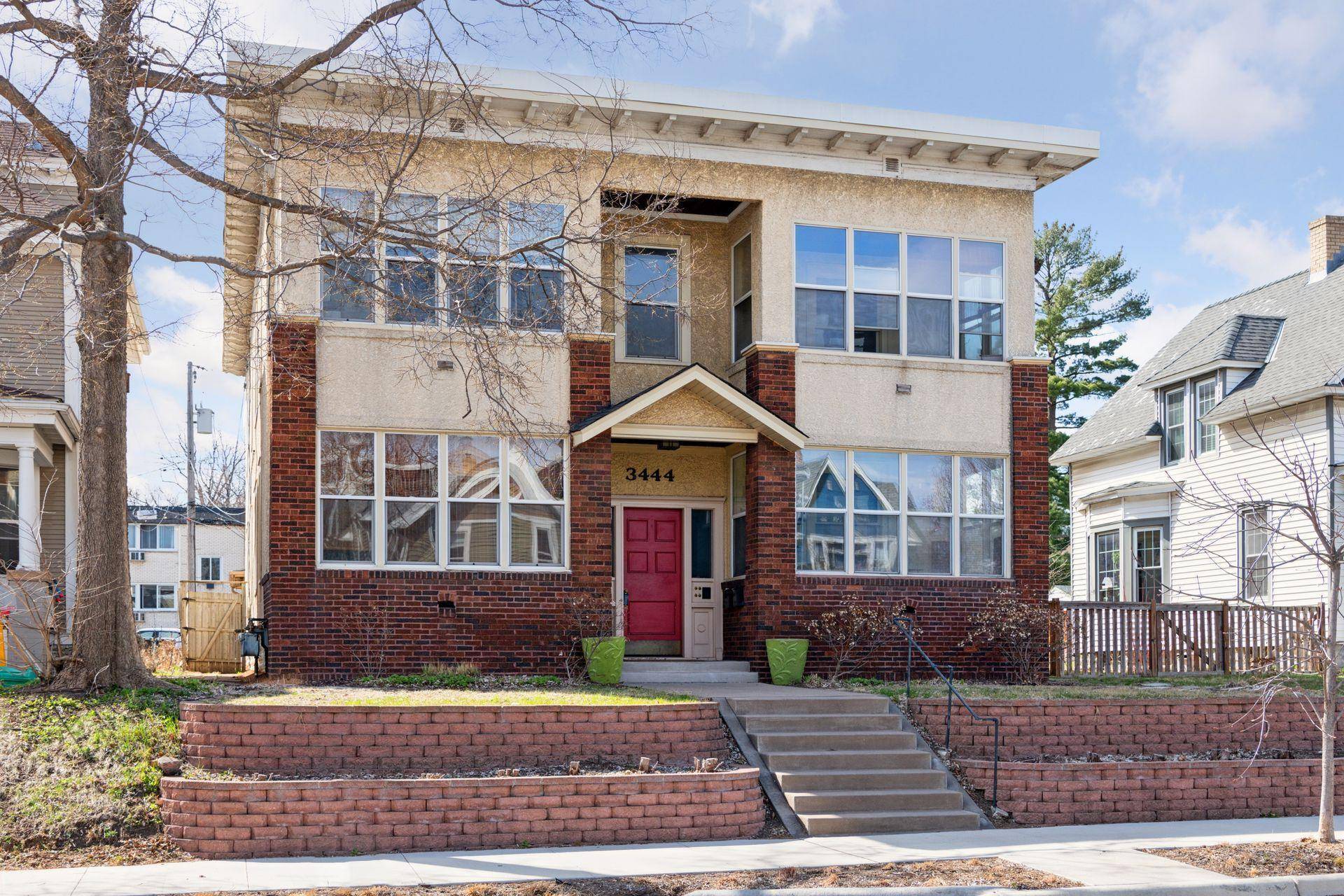 Minneapolis, MN 55408,3444 Grand AVE S #2