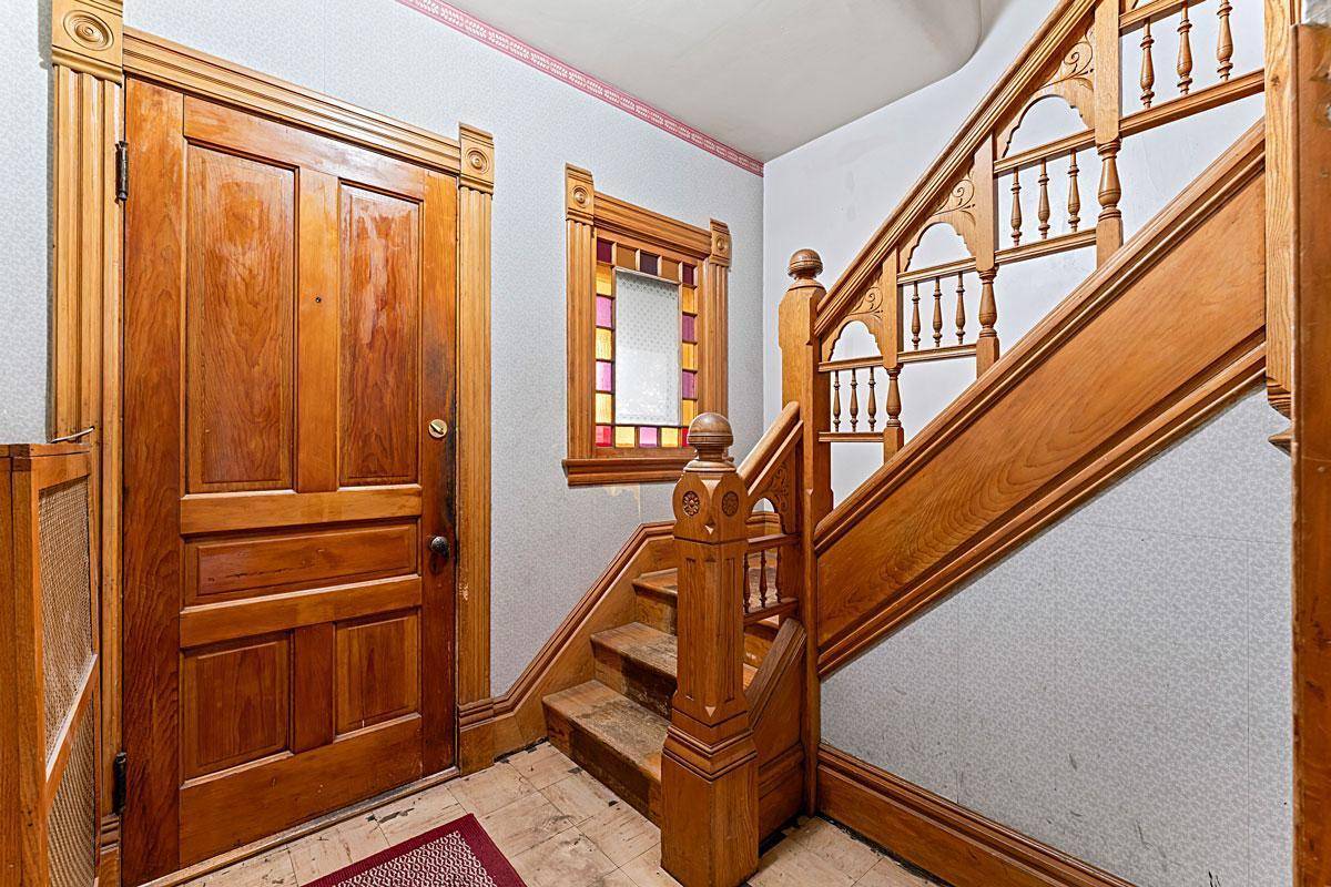 Northfield, MN 55057,405 College ST