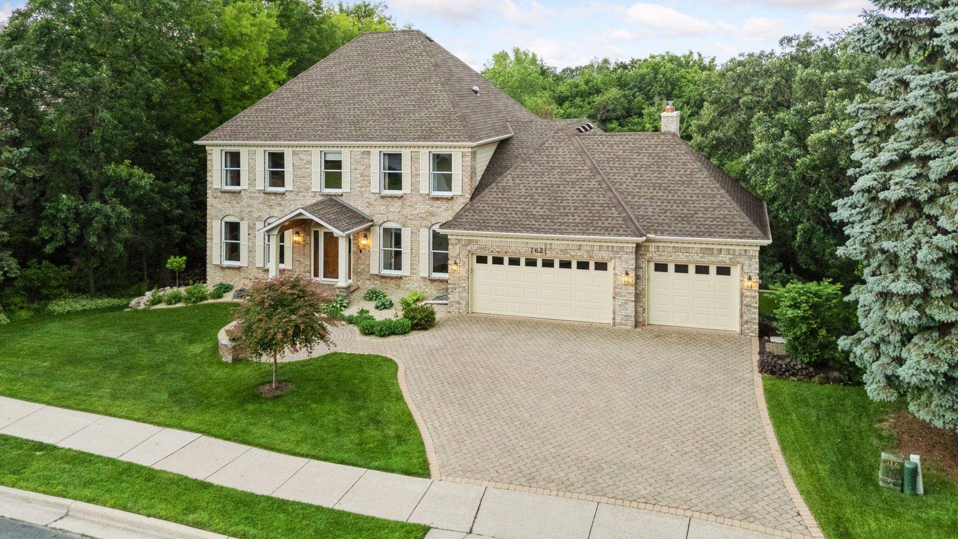 Bloomington, MN 55438,7621 Bush Lake DR