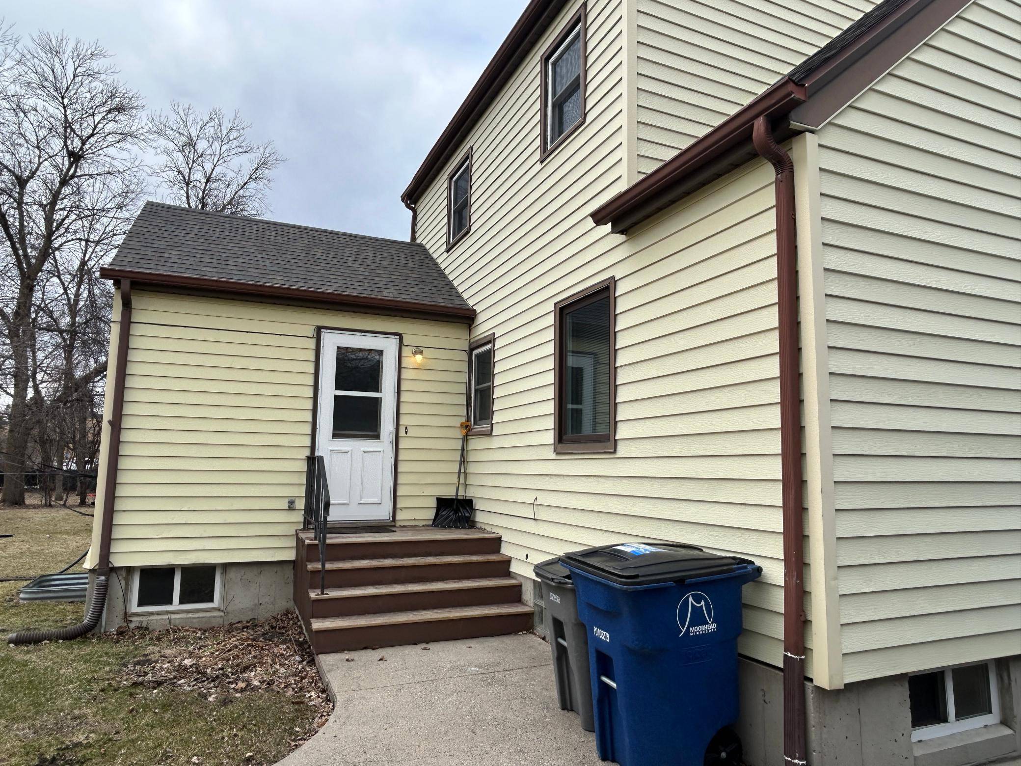 Moorhead, MN 56560,1211 6th ST S