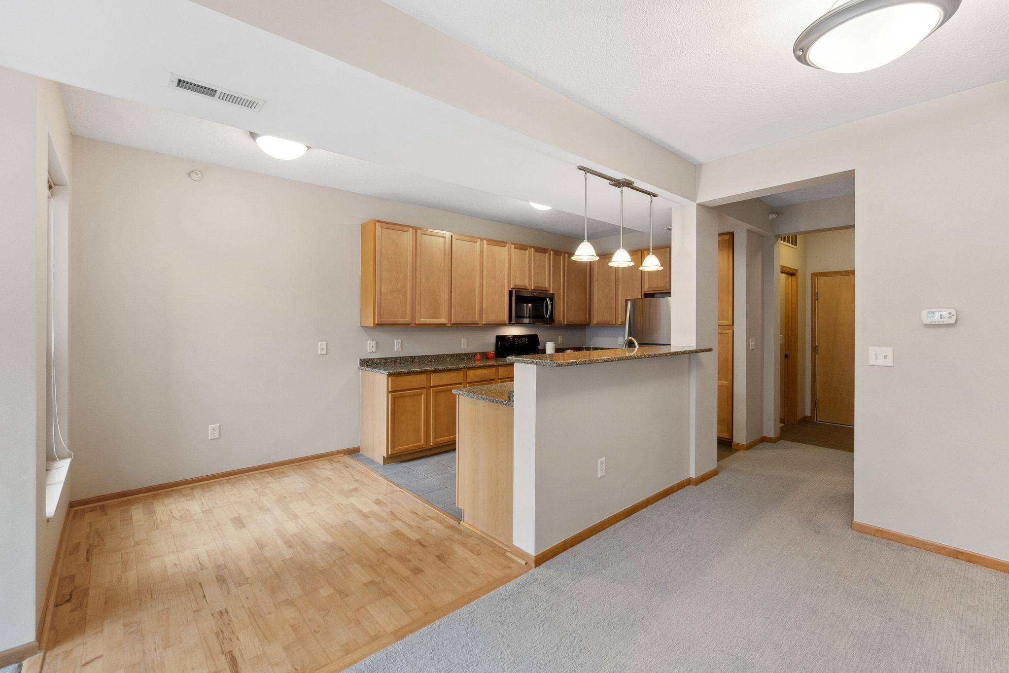 Saint Paul, MN 55114,825 Berry ST #201