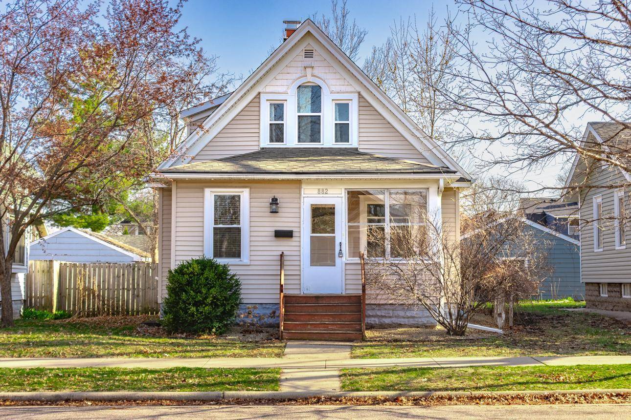 Saint Paul, MN 55102,882 Bayard AVE