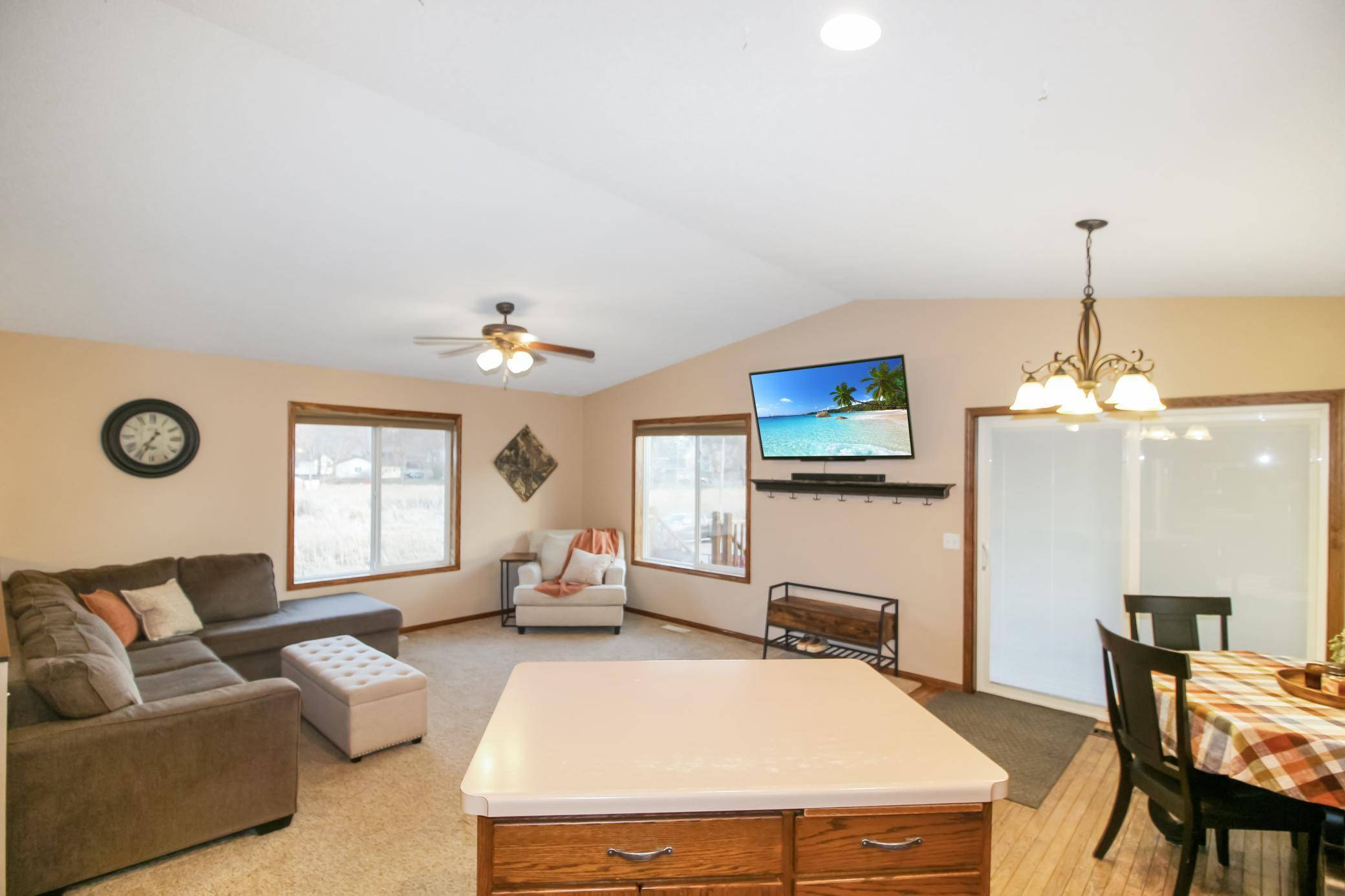 Sauk Rapids, MN 56379,3 8th AVE N