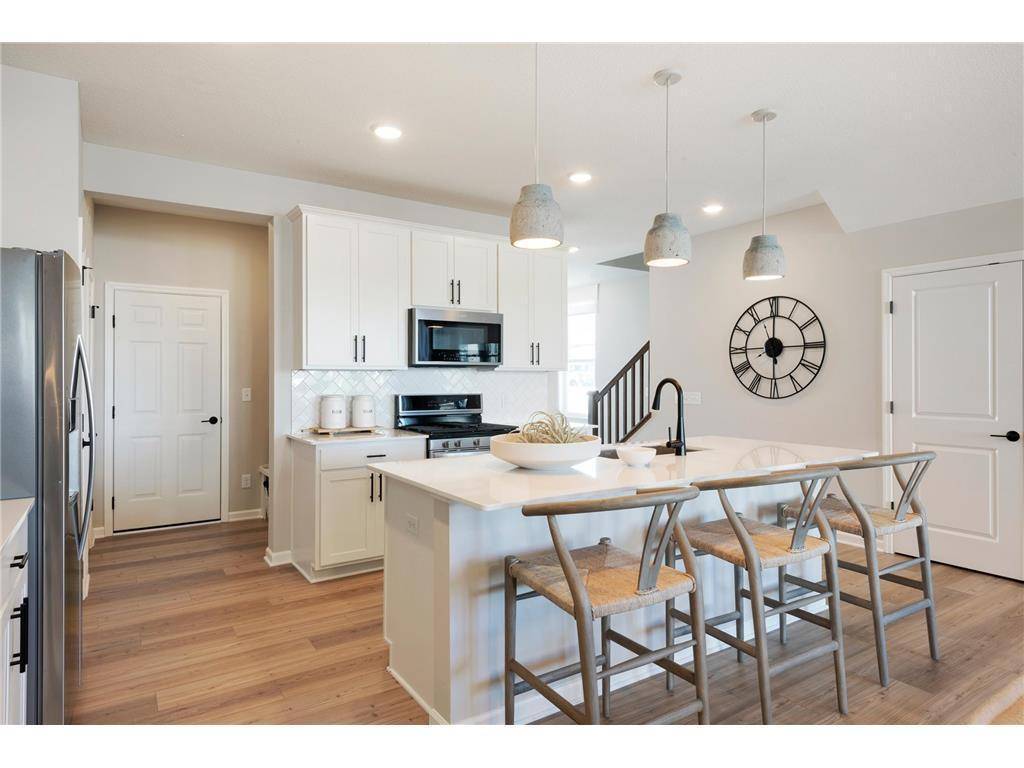 Rosemount, MN 55068,1584 Aclare RDG
