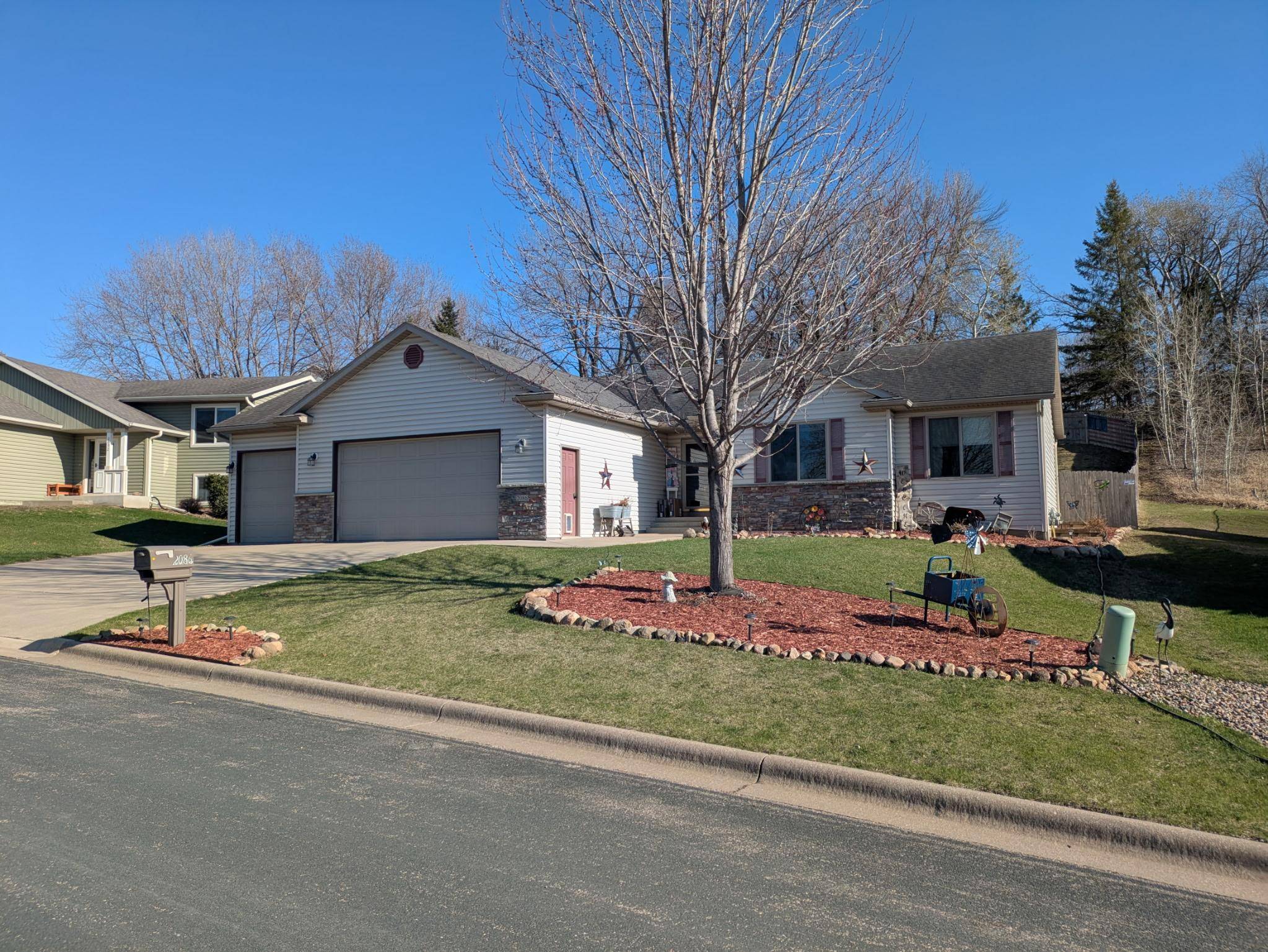 Zumbrota, MN 55992,2086 20th ST