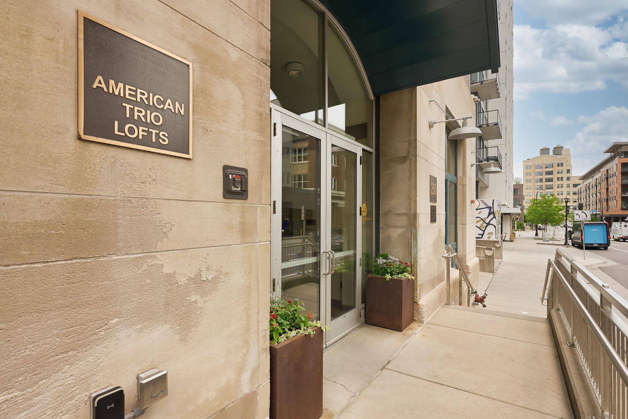 Minneapolis, MN 55415,250 Park AVE #601