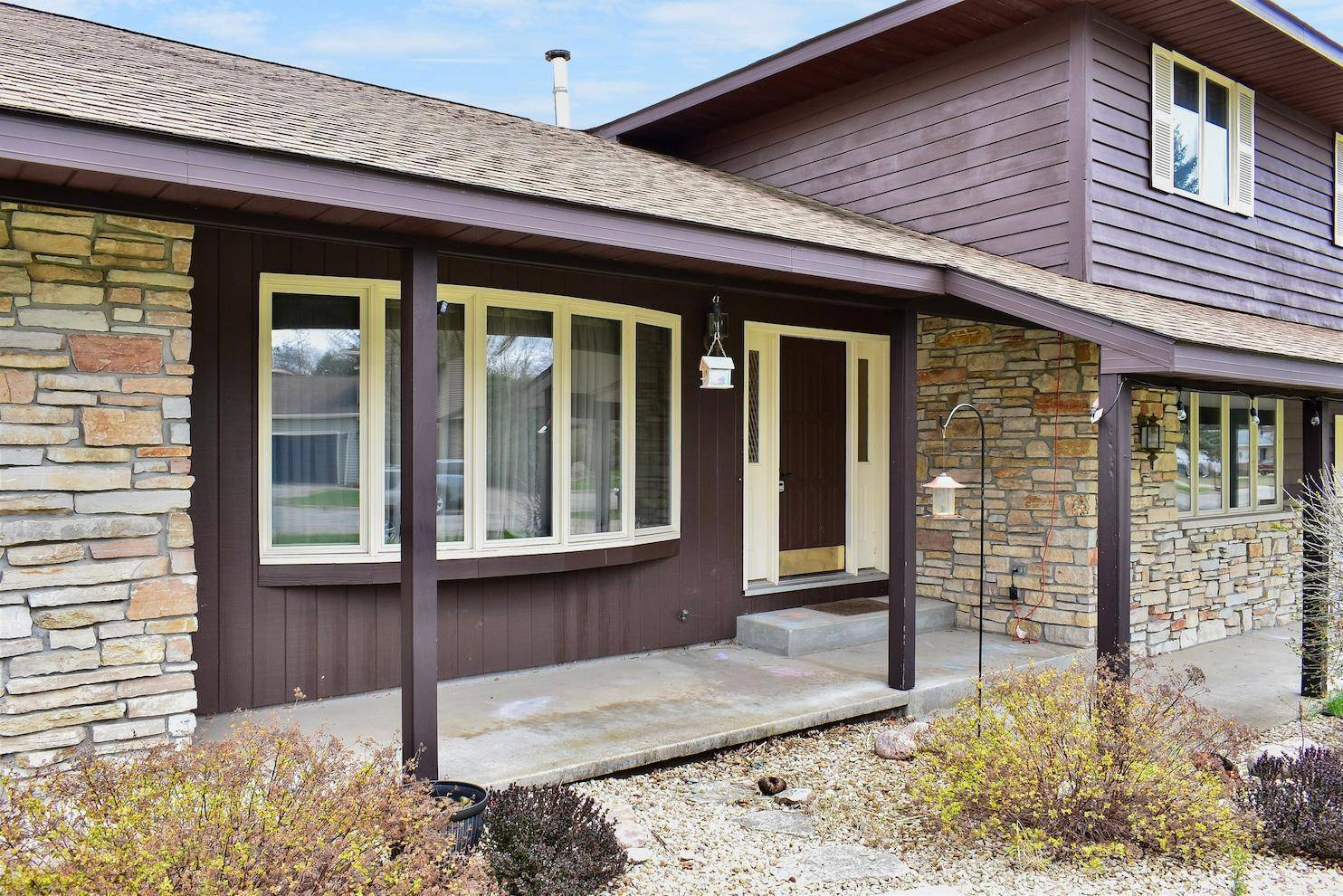 La Crosse, WI 54601,323 28th ST S