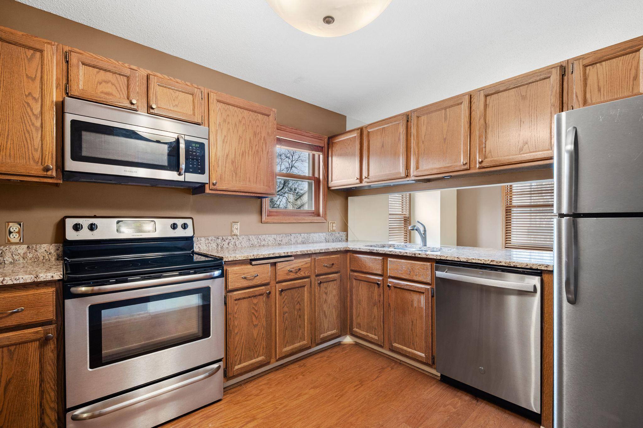 Bloomington, MN 55437,5342 Highpointe DR