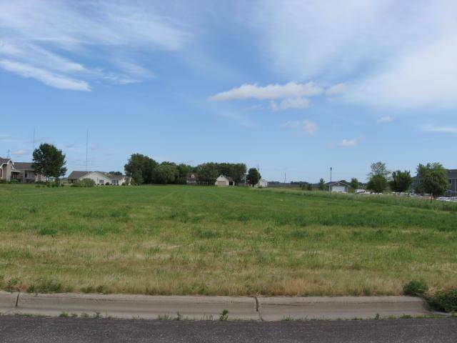 Glencoe, MN 55336,1423 Prairie AVE N