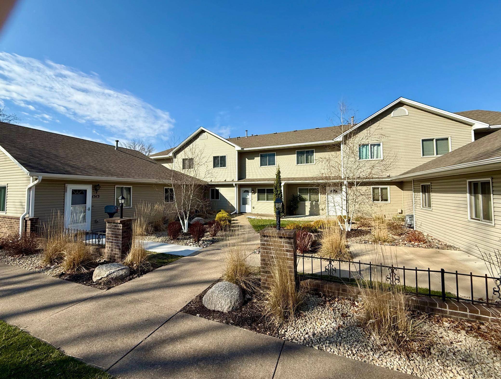 Coon Rapids, MN 55433,1513 Creek Meadows DR NW