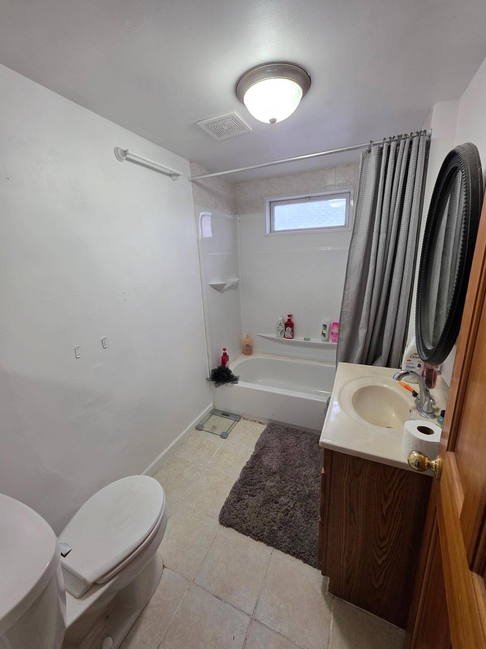 Saint Paul, MN 55106,891 Geranium AVE E