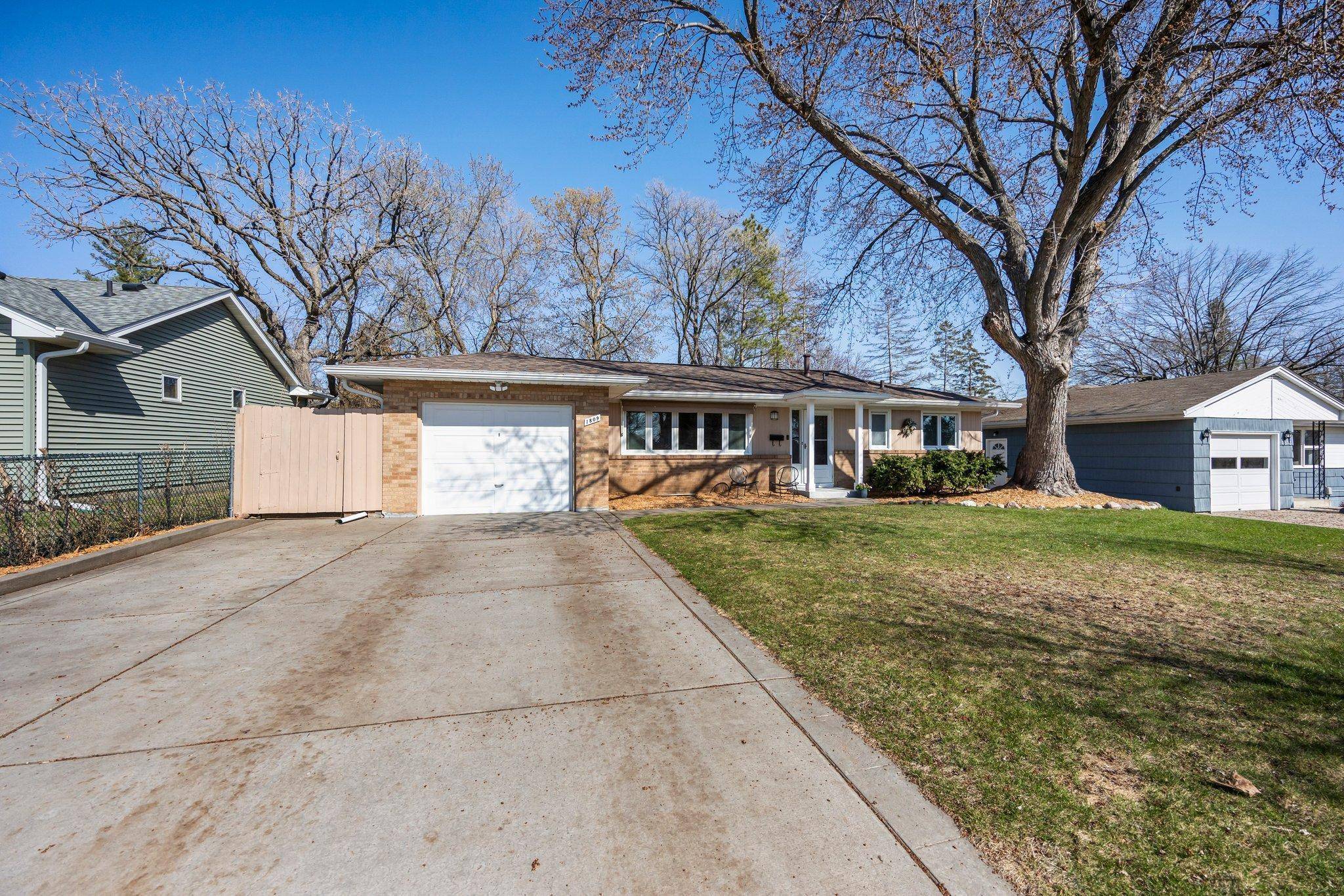 Saint Louis Park, MN 55426,1809 Maryland AVE S