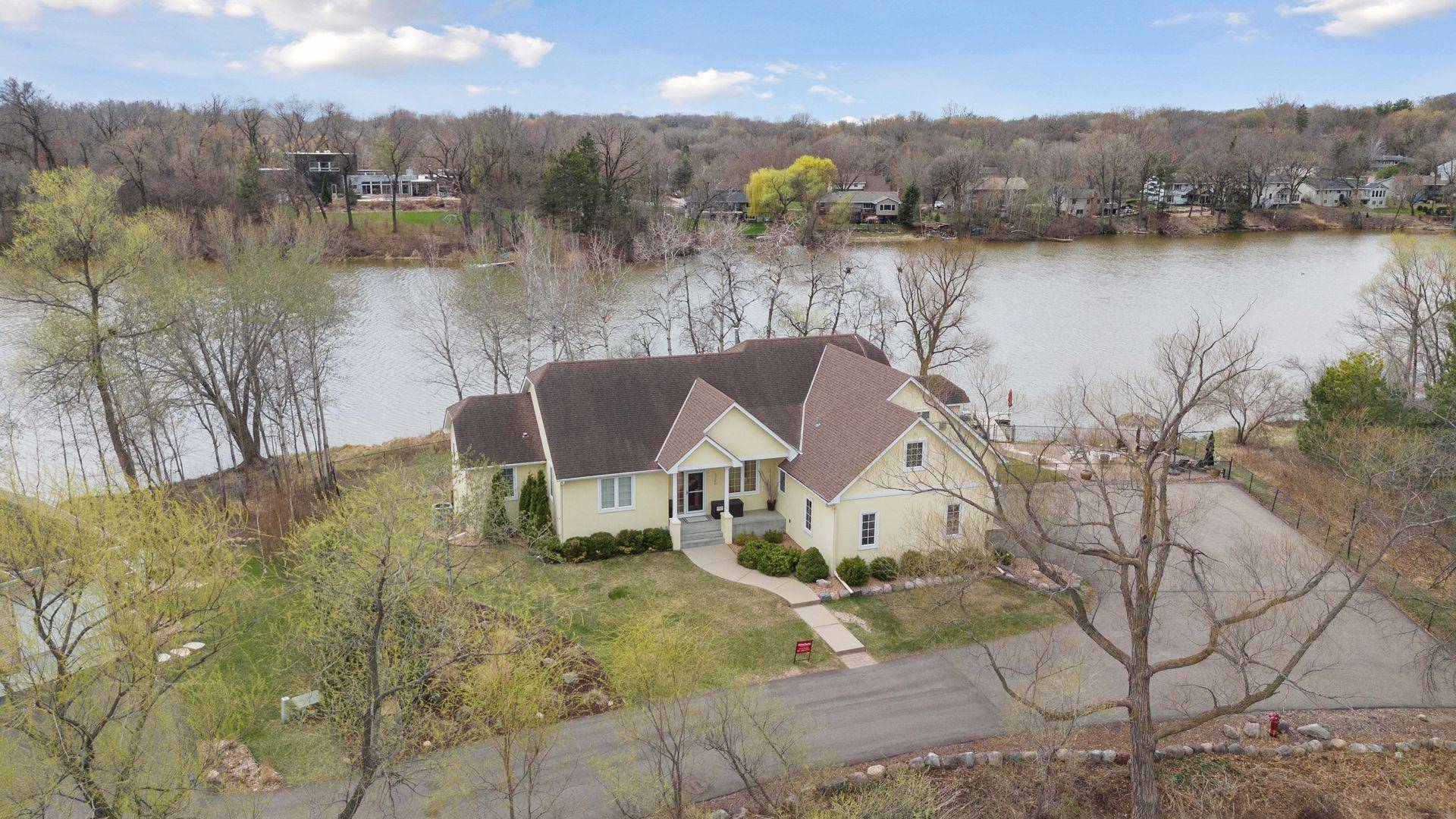 Apple Valley, MN 55124,5320 132nd ST W