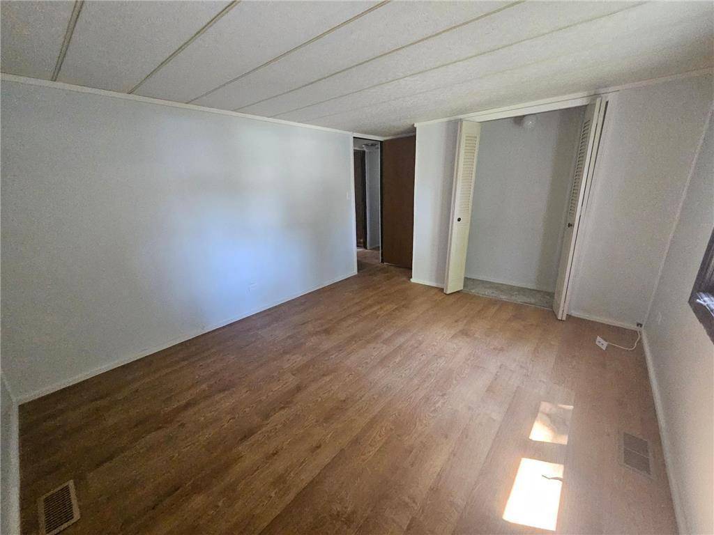 Spring Valley, MN 55975,529 N Huron AVE