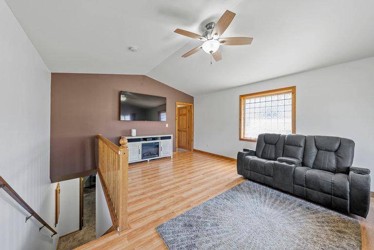 Coon Rapids, MN 55448,224 106th AVE NW