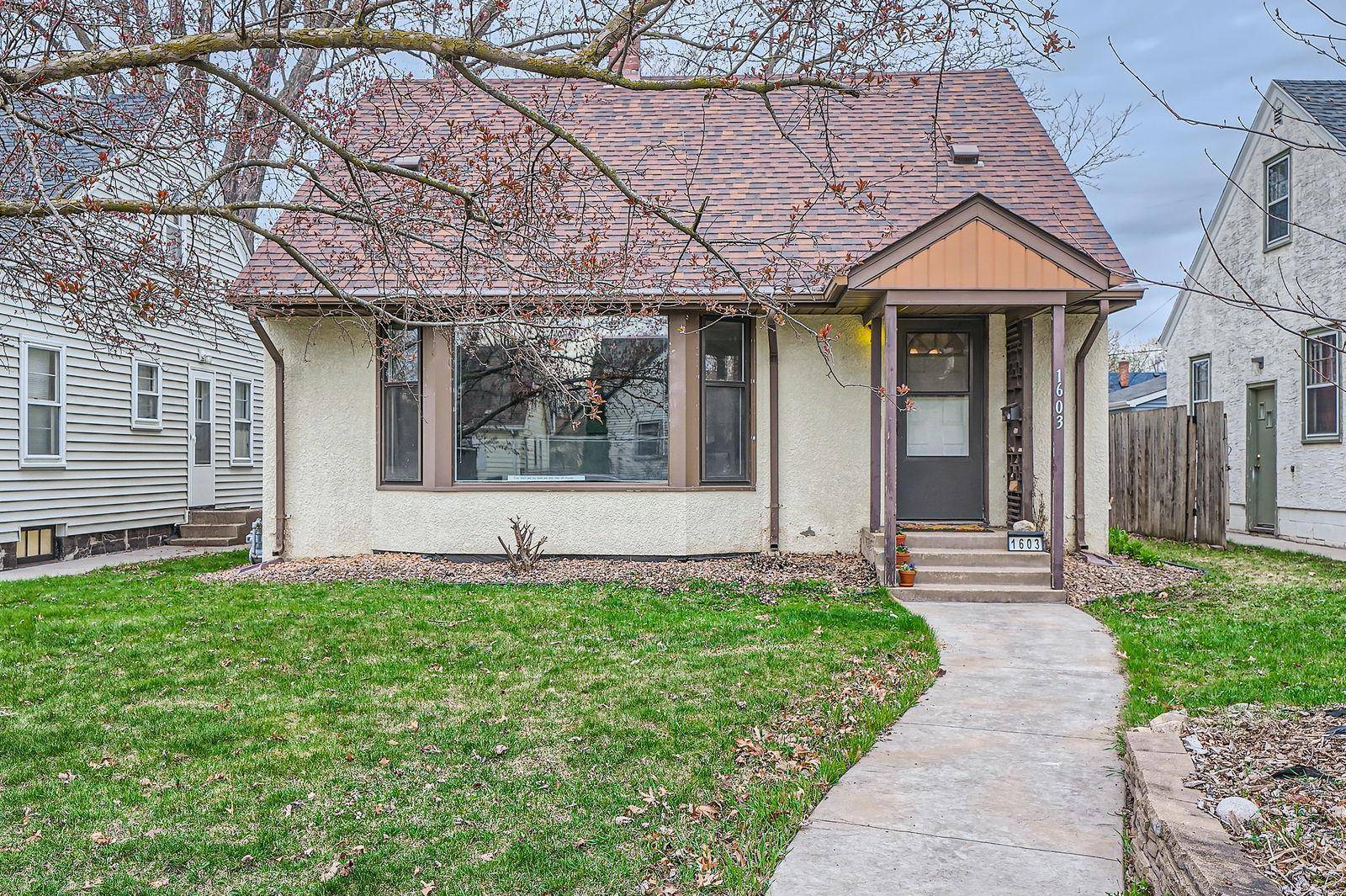 Saint Paul, MN 55117,1603 Saint Albans ST N