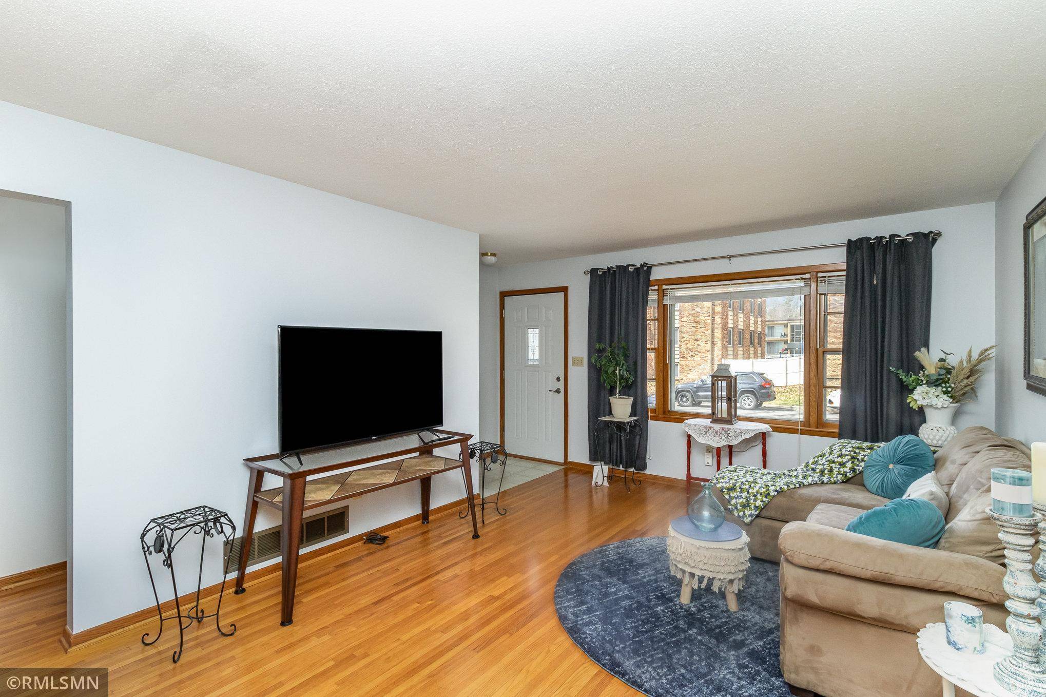 Saint Paul, MN 55117,1580 Woodbridge ST