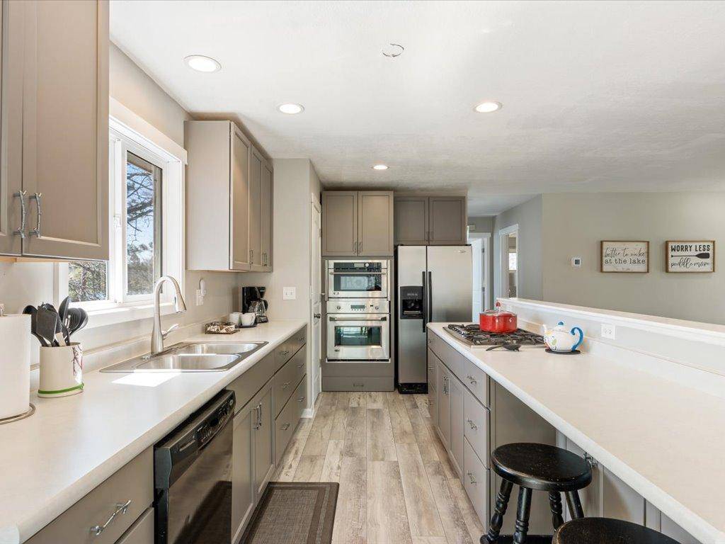 Pequot Lakes, MN 56472,27142 Loon Point