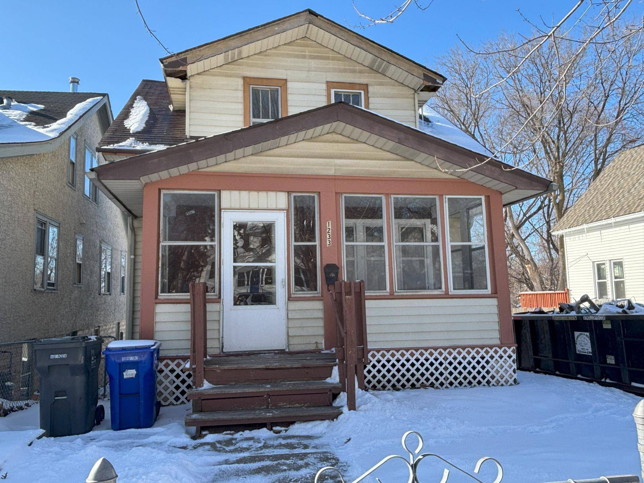 Saint Paul, MN 55130,1233 Bradley ST